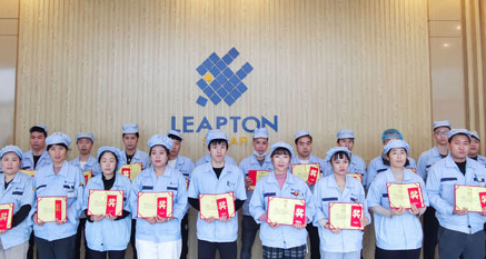 Leapton Energy awards to outstanding employees in 2021
